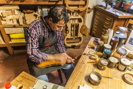 Luthier